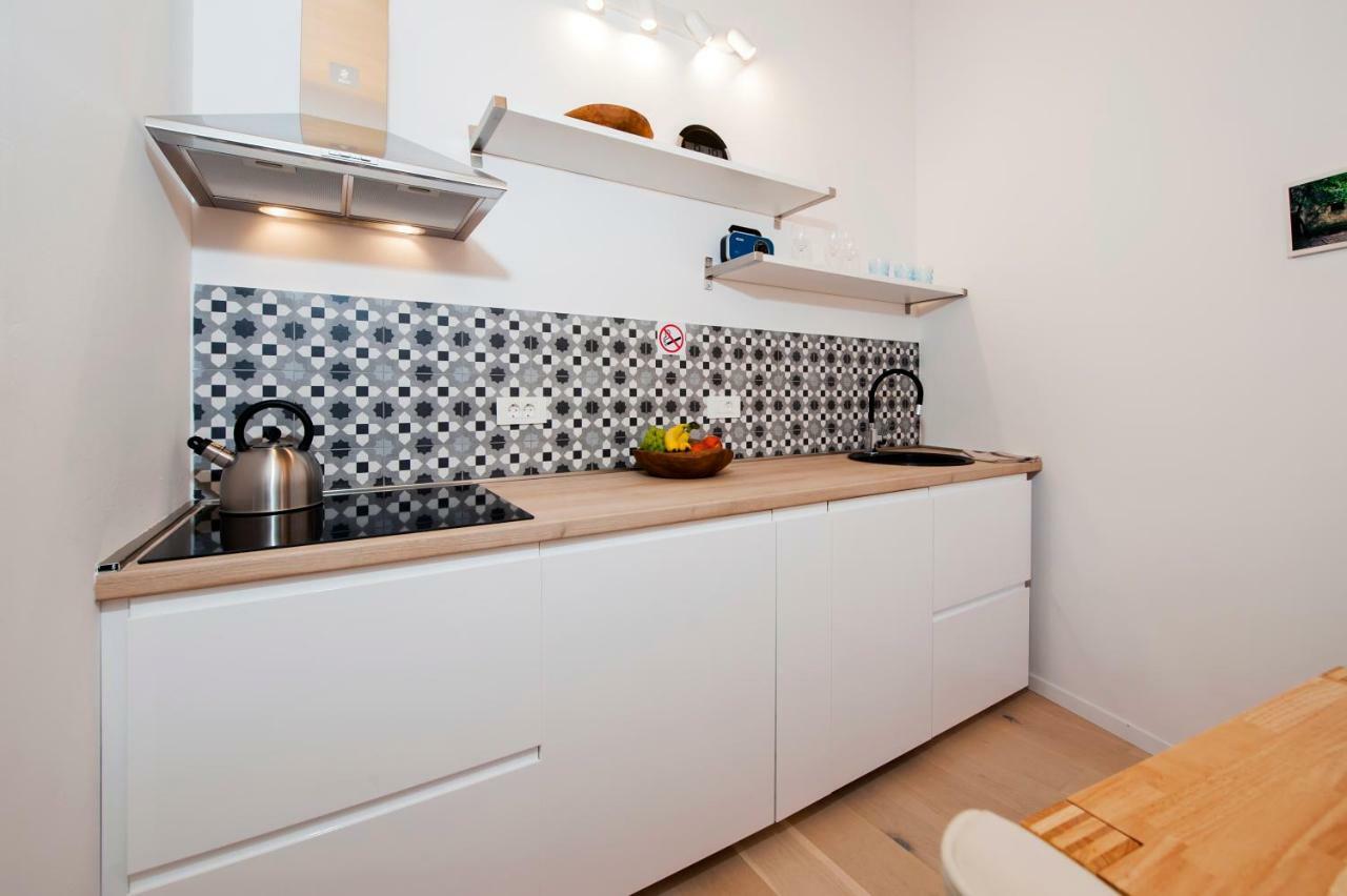 Studio First Row To The Sea Rovinj Exterior photo