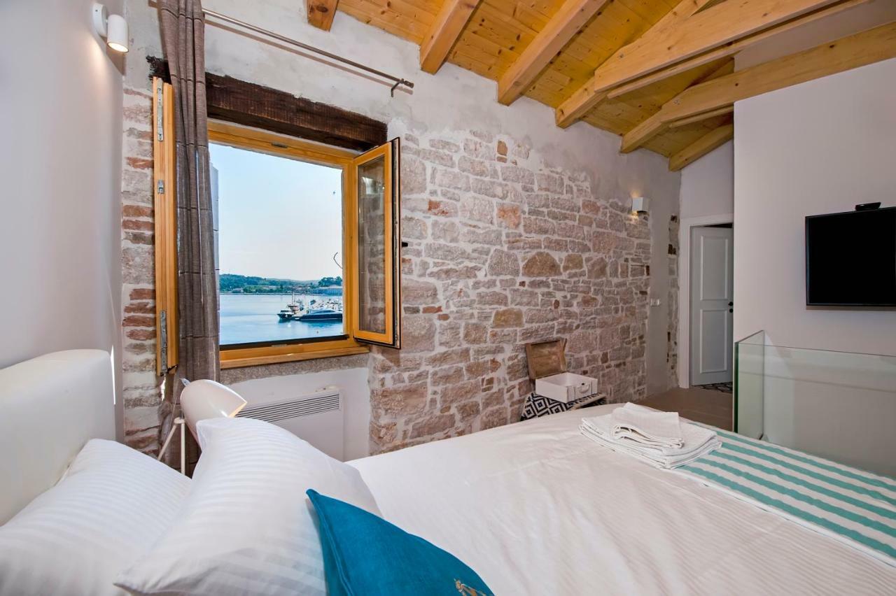 Studio First Row To The Sea Rovinj Exterior photo