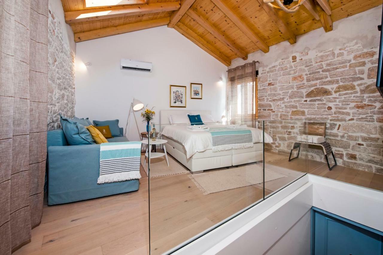 Studio First Row To The Sea Rovinj Exterior photo
